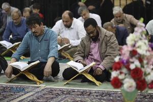 آئین جزء‌خوانی قرآن کریم در حرم کریمه اهل‌بیت (ع)