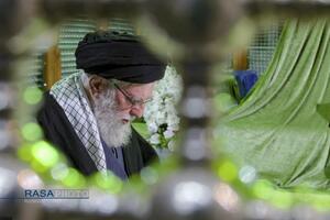 رهبر بزرگ آزادی خواهان جهان حضرت آیت‌الله‌العظمی خامنه ای به ملکوت اعلی پیوست
