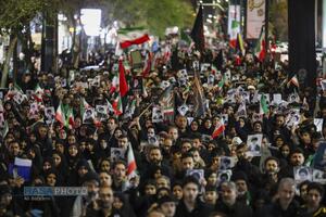 خروش انتقامی مردم قم در شب عزاداری شهادت امام خامنه‌ای (قدس‌سره) -۲