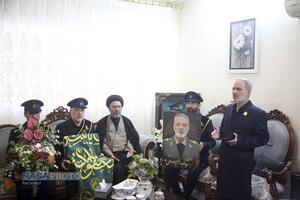 حضور خادمان حرم حضرت معصومه (س) در منزل سپهبد شهید عبدالرحیم موسوی