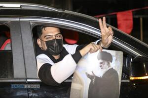 شور  و شوق مردم در خیابان‌های قم در پی اعلام رهبری حضرت آیت الله سید مجتبی خامنه‌ای