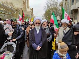 حضور علماء و شخصیت‌ها در راهپیمایی روز قدس