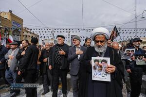 تشییع پیکر ۸ شهید بمباران محله دروازه ری قم