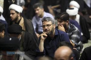 اجتماع هیئات مذهبی قم با شعار «مسلم دیگر تنها نخواهد ماند» در حرم مطهر