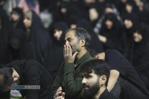 اجتماع هیئات مذهبی قم با شعار «مسلم دیگر تنها نخواهد ماند» در حرم مطهر