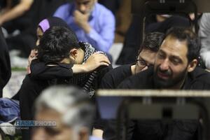 اجتماع هیئات مذهبی قم با شعار «مسلم دیگر تنها نخواهد ماند» در حرم مطهر