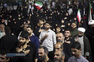 اجتماع هیئات مذهبی قم با شعار «مسلم دیگر تنها نخواهد ماند» در حرم مطهر