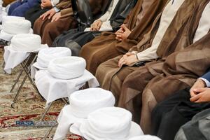 جشن عمامه‌گذاری طلاب در روز عید غدیر