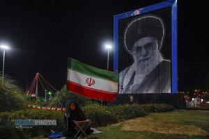 تصویر رهبر شهید انقلاب در میدان مرجعیت قم
