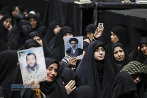اولین شب مراسم عزاداری ماه محرم در جوار محل عروج ملکوتی امام شهید انقلاب