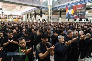 نماز جماعت و عزاداری ظهر عاشورای حسینی در قم