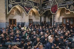 عزاداری روز عاشورای حسینی در مدرسه دو درب حرم مطهر رضوی