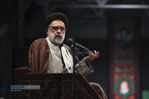 آخرین شب مراسم عزاداری حضرت اباعبدالله الحسین (ع) در جوار محل شهادت امام شهید