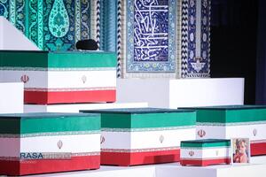 مراسم ادای احترام به پیکر مطهر رهبر شهید انقلاب اسلامی
