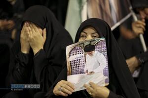 حال و هوای مصلی تهران ساعتی پیش از ورود پیکر مطهر رهبر شهید انقلاب