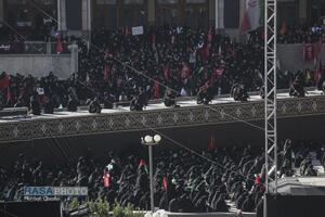 اقامه نماز بر پیکر رهبر شهید انقلاب