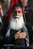اقامه نماز بر پیکر رهبر شهید انقلاب