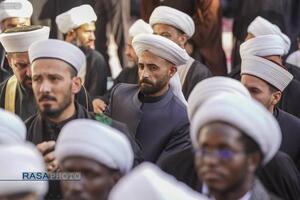 حضور گسترده علماء حوزه علمیه نجف اشرف در مراسم تشییع رهبر شهید انقلاب