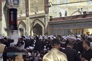 حضور گسترده علماء حوزه علمیه نجف اشرف در مراسم تشییع رهبر شهید انقلاب