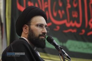 بزرگداشت امام شهید از سوی رهبر معظم انقلاب در حرم کریمه اهل‌بیت (س)