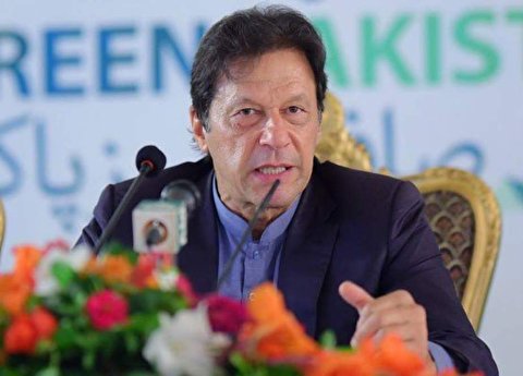 دینی مدارس سے فارغ طلباء کو بھی ترقی کے مواقع فراہم کریں گے، عمران خان کا علماء سے وعدہ