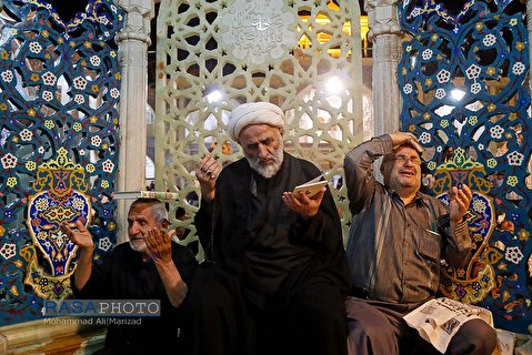 حرم حضرت معصومہ قم ایران میں شب انیسویں رمضان المبارک کی پہلی شب قدر