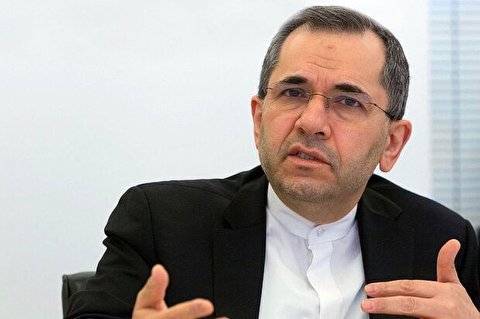 امریکہ کا دہشت گردوں، منافقین اور ضد انقلاب عناصر کے ساتھ قریبی تعاون جاری