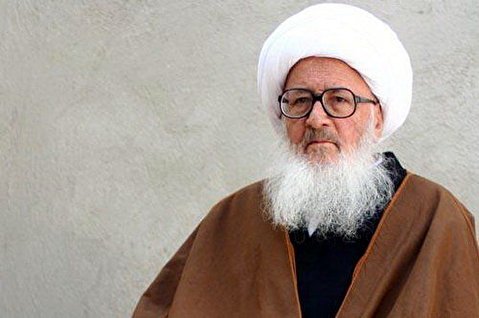 حج پر جانے والے حاجیوں اور علماء کو آیت الله وحید خراسانی کی نصیحتیں | پابرھنہ بقیع کی زیارت کریں