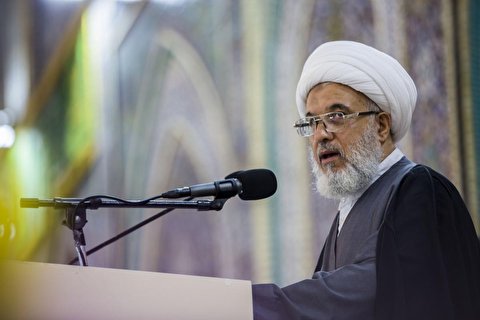 دنیا پرستی، امام حسین(ع) سے دوری کا سبب ہے