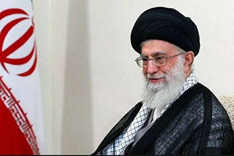 رہبر معظم سے حضرت زینب(س) کی ولادت کی مناسبت سے ہزاروں نرسوں کی ملاقات