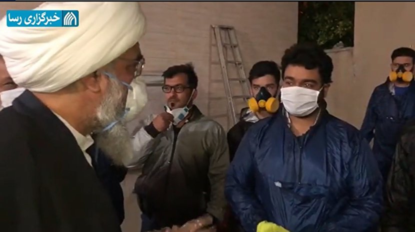 آیت‌ الله بوشهری نے عوامی ماسک کارخانہ کا جائزہ لیا