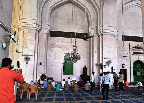 رمضان المبارک میں مساجد کھولنے کیلئے پالیسی کی تیاری شروع