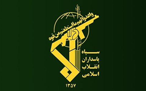 ایران کی مسلح افواج آج ایمان کے اسلحہ کے ساتھ ساتھ جدید ترین ہتھیاروں سے بھی مسلح ہیں